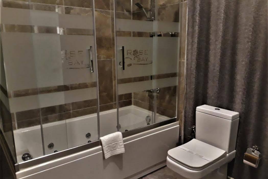 Rose Bay Hotel Маніса Екстер'єр фото