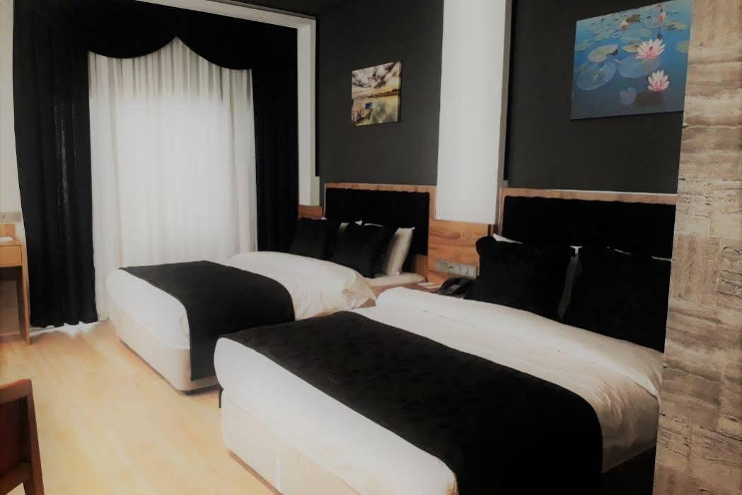 Rose Bay Hotel Маніса Екстер'єр фото