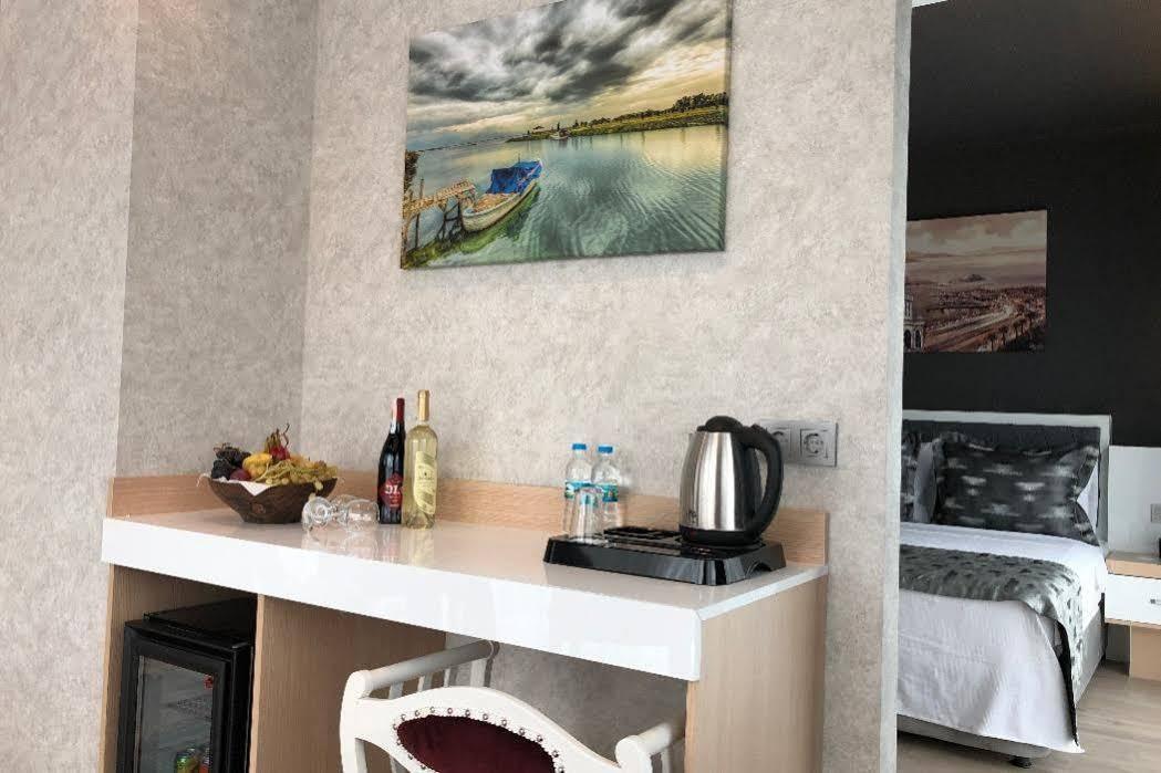 Rose Bay Hotel Маніса Екстер'єр фото
